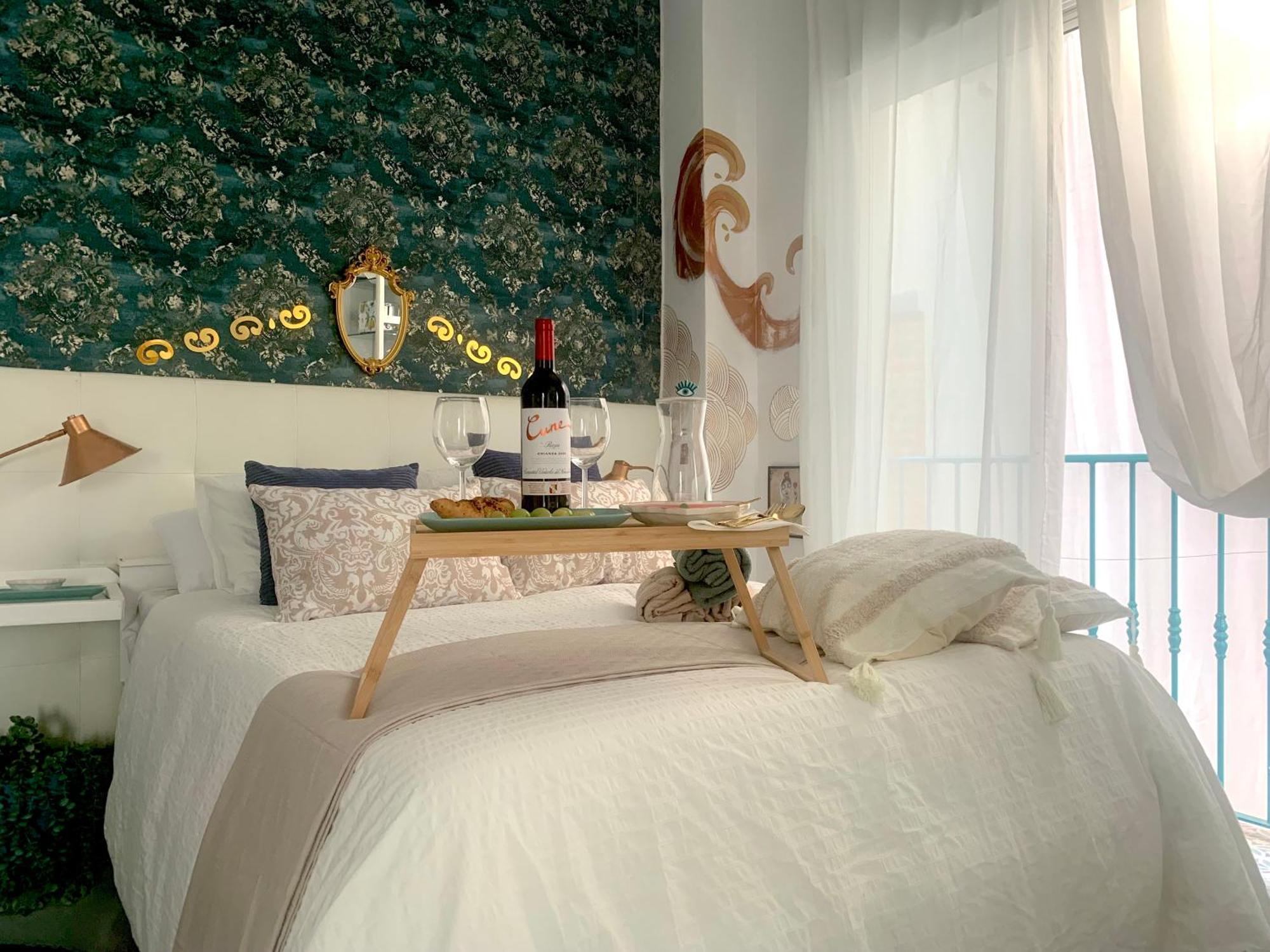 Apartamento La Gitana Y El Rey Sol Málaga Exterior foto