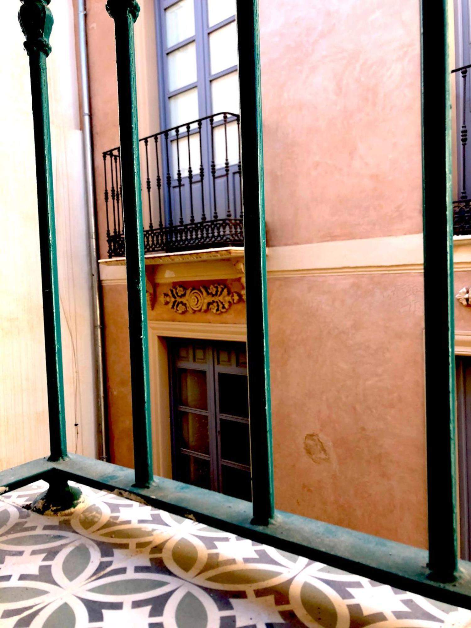 Apartamento La Gitana Y El Rey Sol Málaga Exterior foto